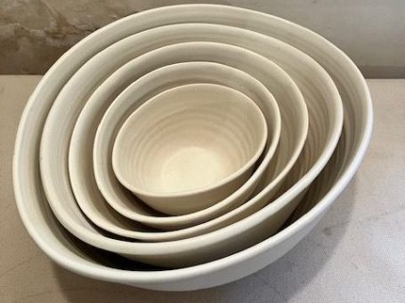 Assiettes et plats blancs en céramique Assiettes et plats en grès